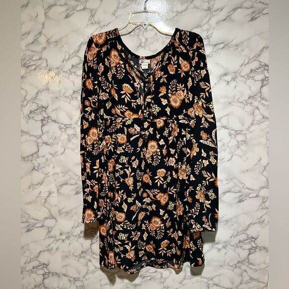 Billabong Hearts Desire Shift Dress - Picture 2 of 10